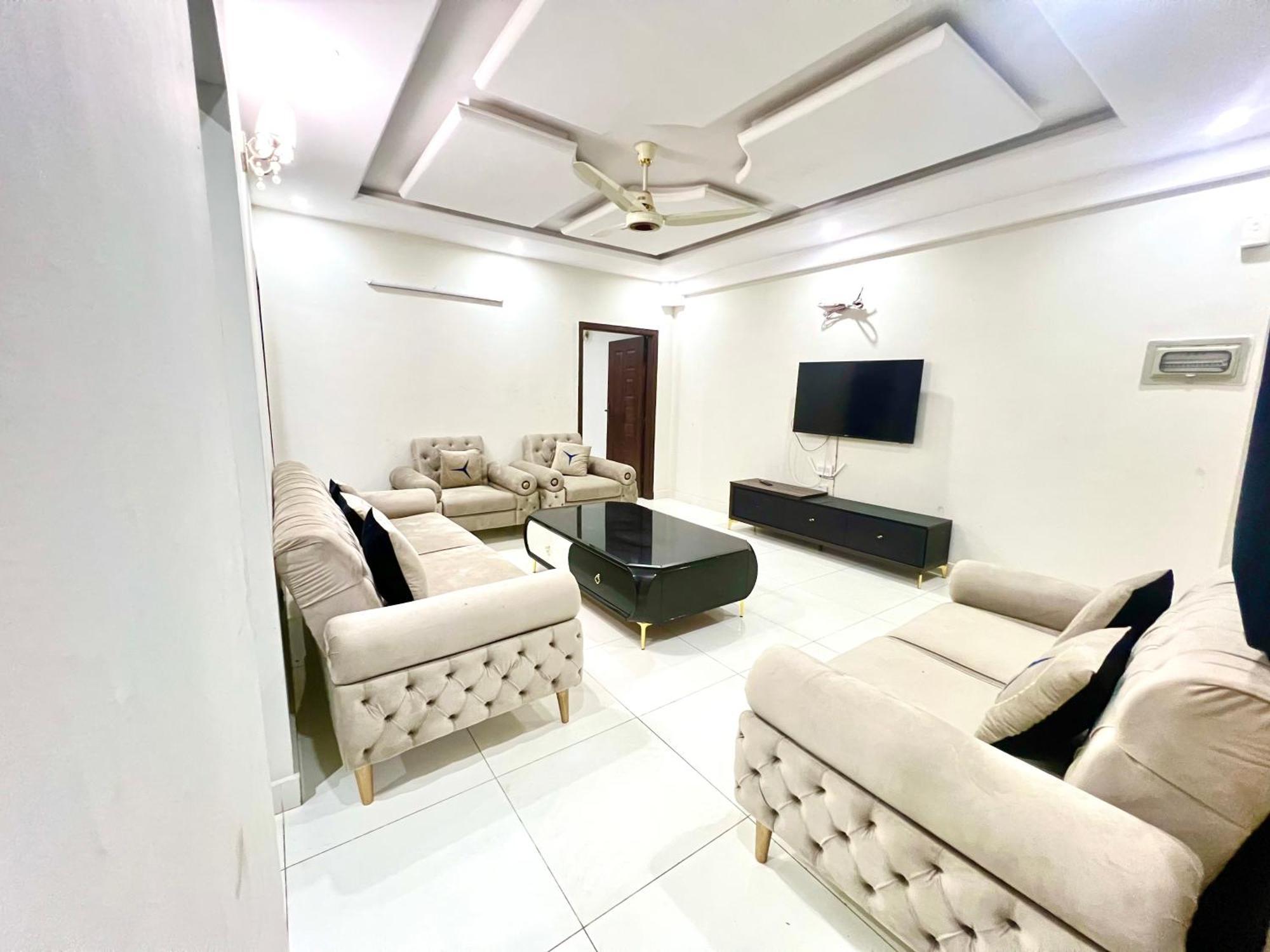 Luxury Apartment Rentals Islamabad Ngoại thất bức ảnh
